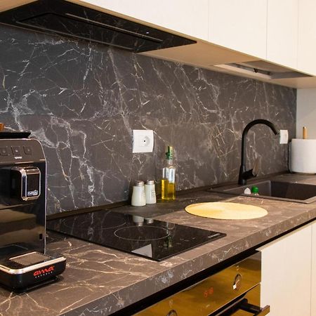 Bed and Breakfast Luxury Rooftop 23 Тирана Екстер'єр фото