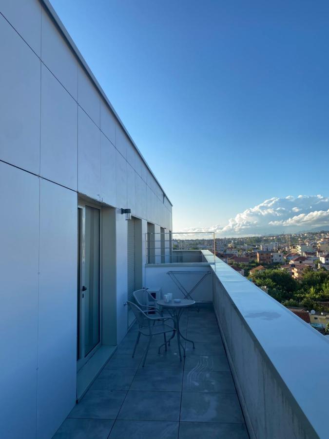 Bed and Breakfast Luxury Rooftop 23 Тирана Екстер'єр фото