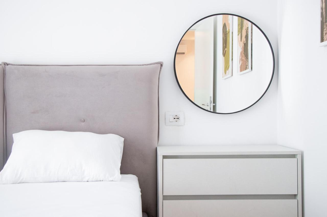 Bed and Breakfast Luxury Rooftop 23 Тирана Екстер'єр фото