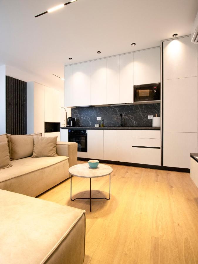 Bed and Breakfast Luxury Rooftop 23 Тирана Екстер'єр фото