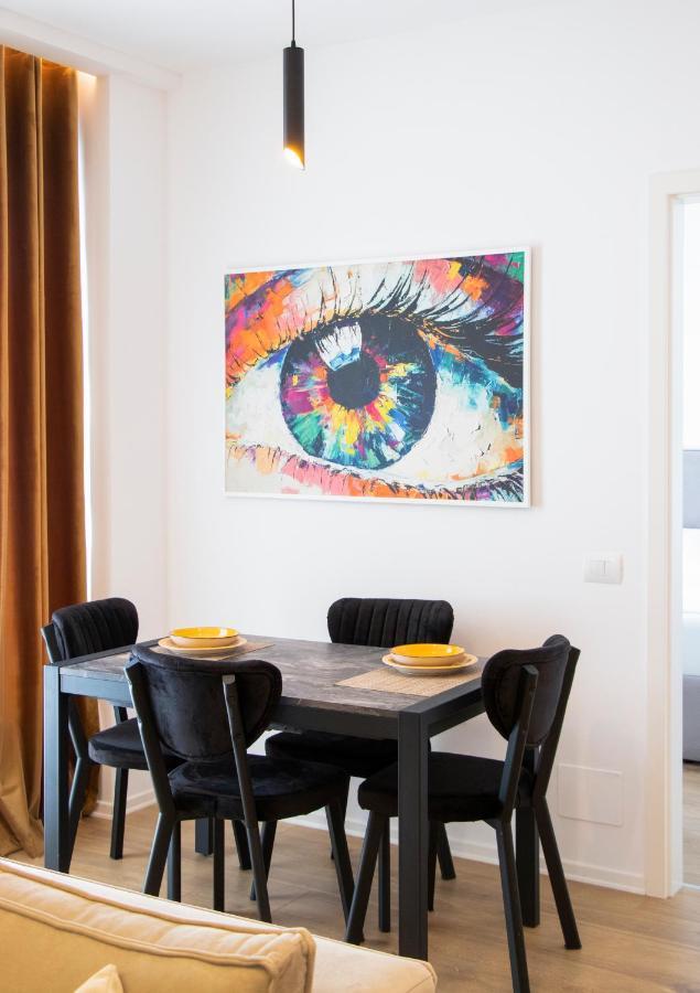 Bed and Breakfast Luxury Rooftop 23 Тирана Екстер'єр фото